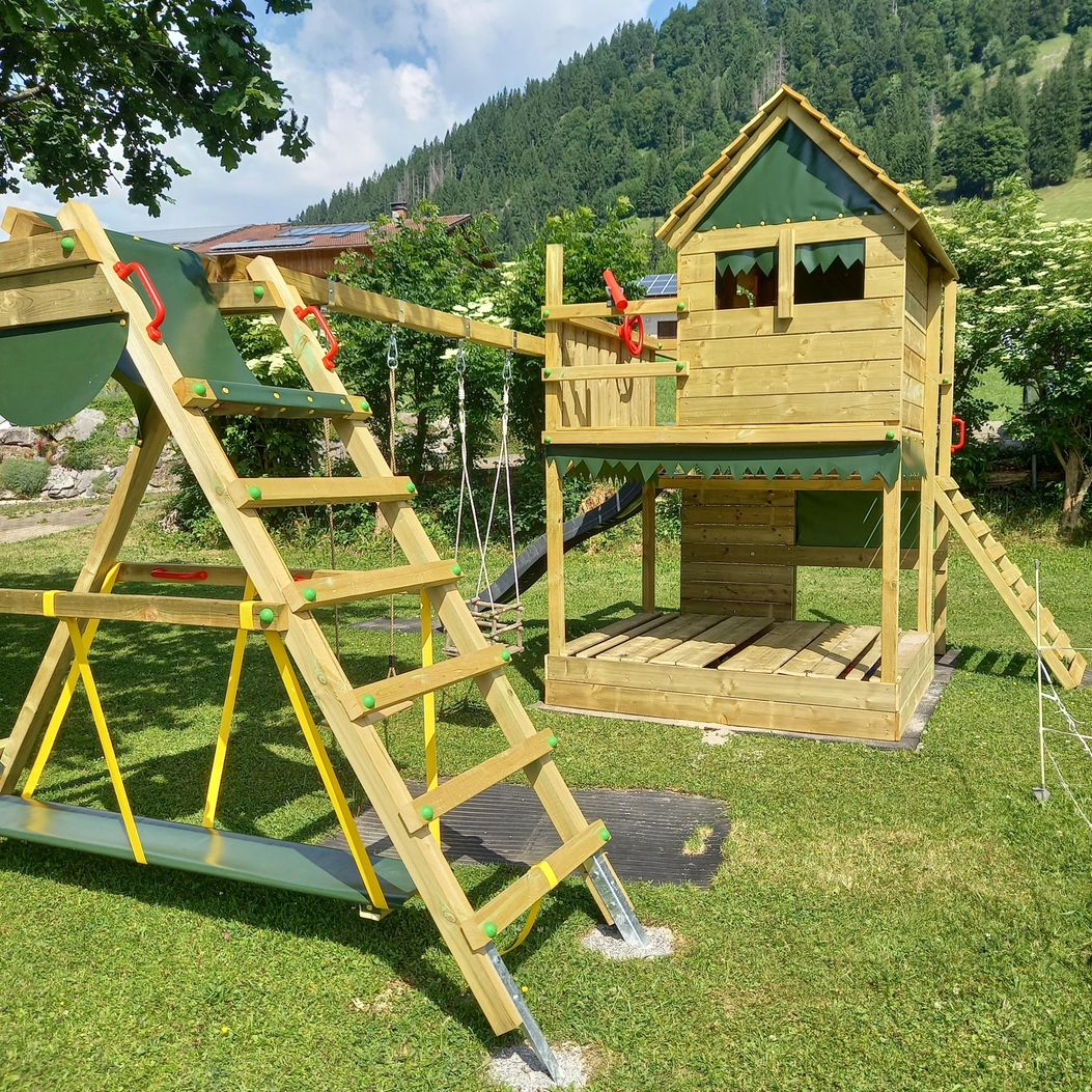 unser neuer Spielplatz