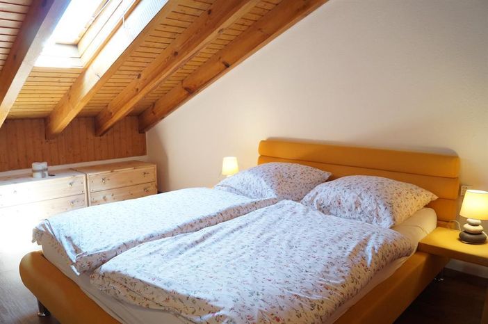 Schlafzimmer mit Tageslicht