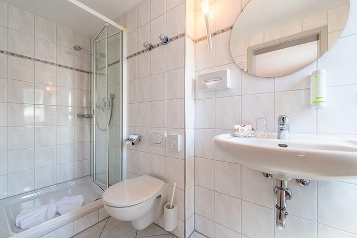 Dusche mit WC