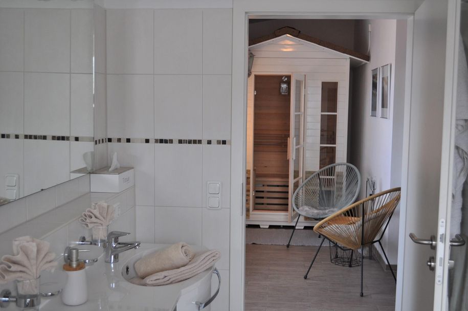 Bad 1 mit Sauna