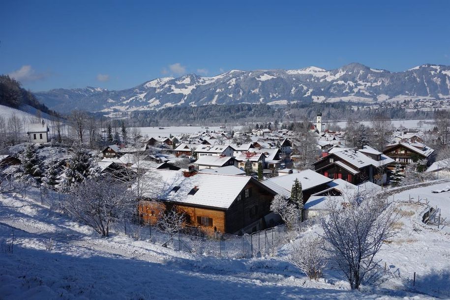 Altstädten im Winter - Unser Haus im Vordergrund