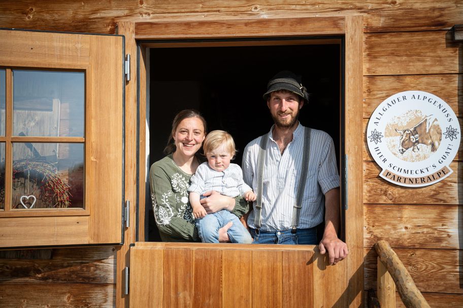 Familie Haller bewirtschaftet die Alpe.