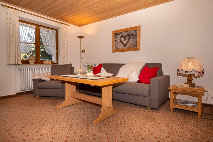 schoell-wohnzimmer-wohnung2dsc_3077