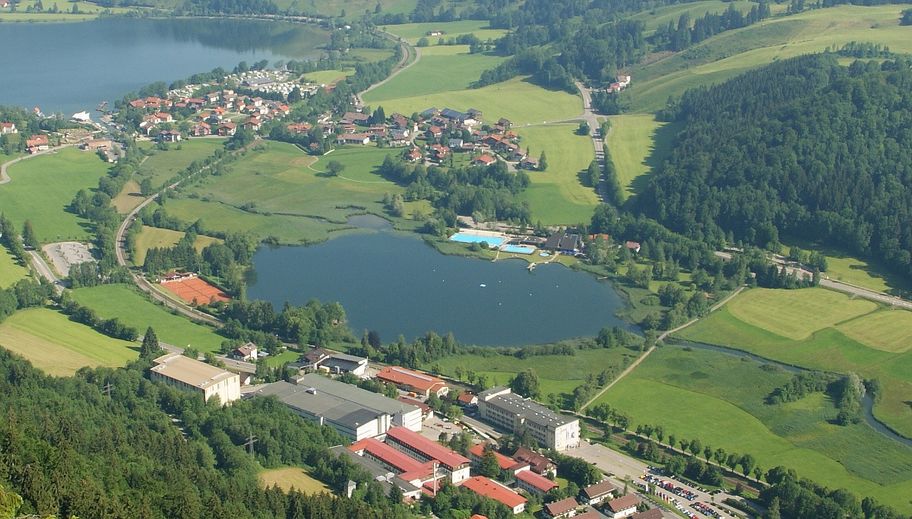 Der Kleine Alpsee mit Freibad