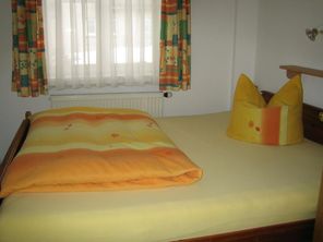 kl. Schlafzimmer (Doppelbett)