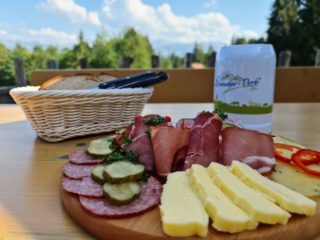 Brotzeit Sennalpe Derb