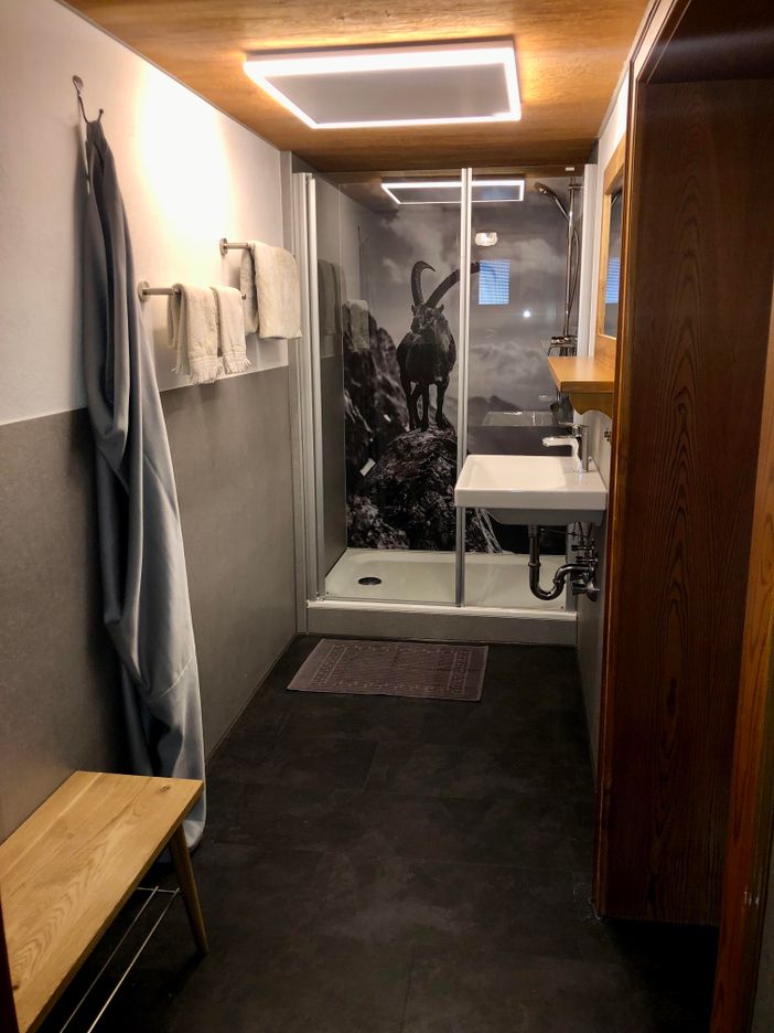 Badezimmer Rotspitze