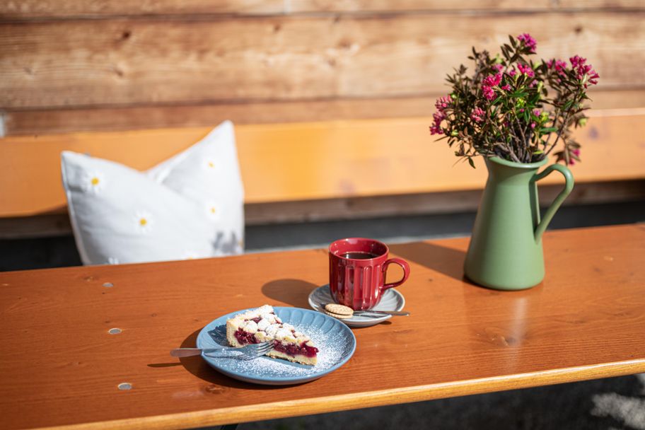 Es gibt Kaffee und selbstgemachte Kuchen