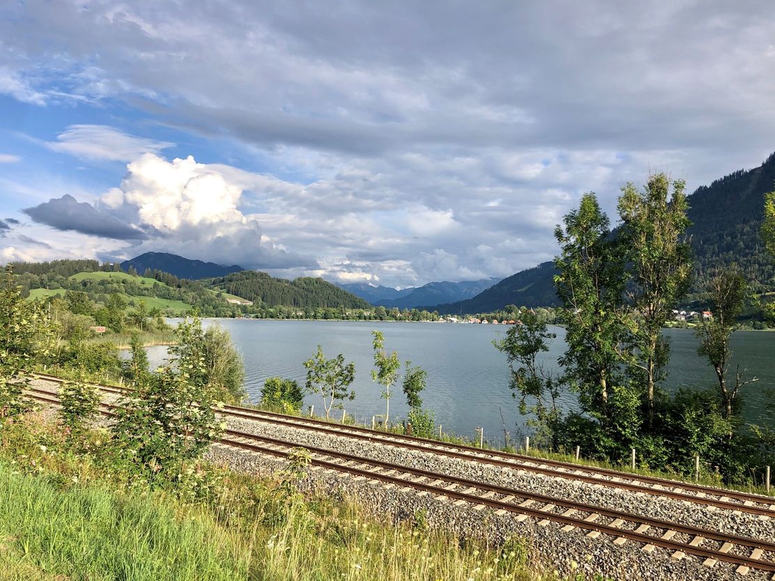 Einrollen auf dem Sträßlein entlang des Alpsees