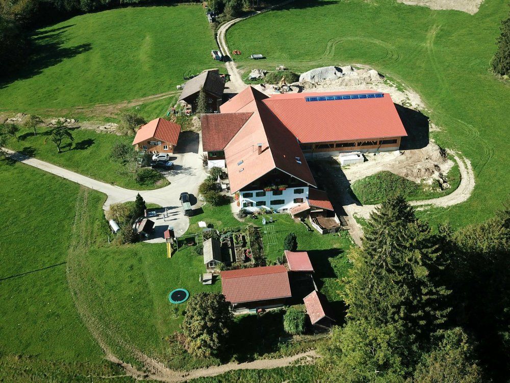 Unser Hof von oben