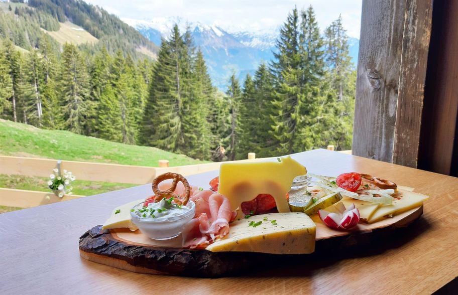 Genießen Sie eine leckere Brotzeit