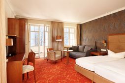 https://storage.tramino.net/hotel-mohren/806527/doppelzimmer-kat-a-2.jpg?r=1