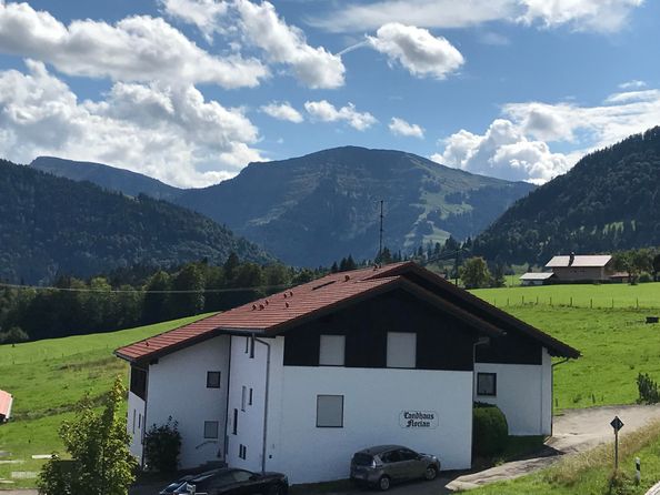 Balkon mit Ausblick auf das Hochgrad