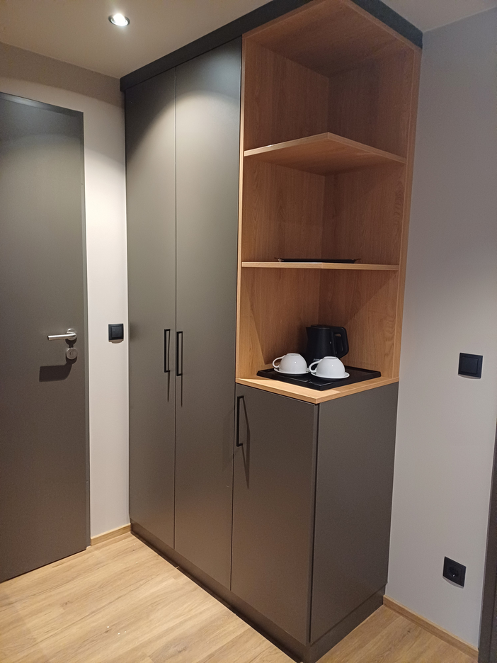 Kleiderschrank