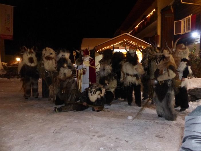 Nikolaus mit seinen Klausen