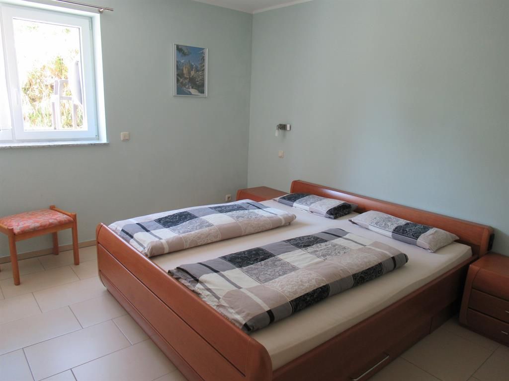 Schlafzimmer 1