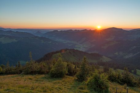 Blick auf das Balderschwanger Tal vom Riedberger Horn