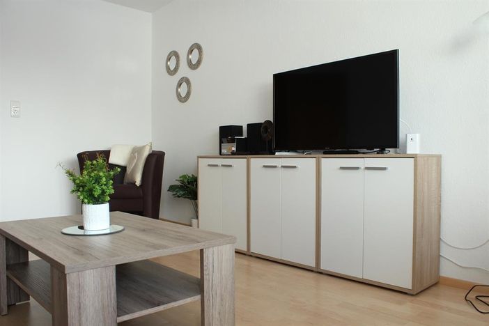 Bgm.-Wucherer-Straße - Wohnzimmer mit TV