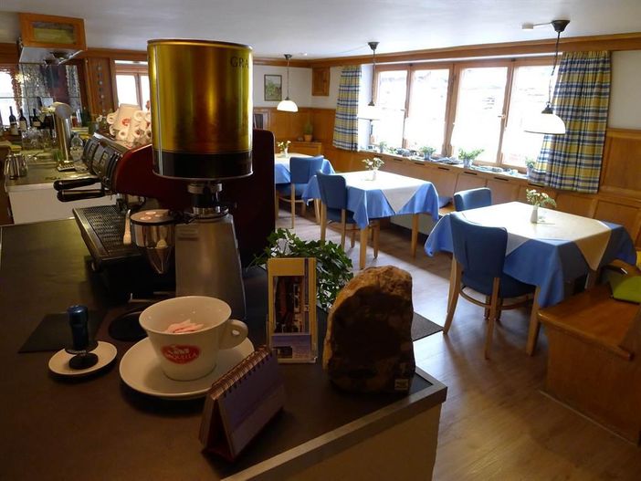 Cafe 2