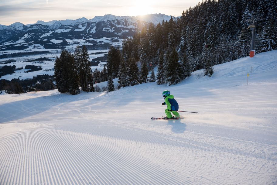Skivergnügen im Skigebiet Ofterschwang im Allgäu