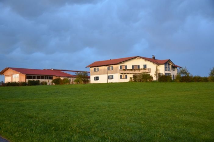 "Haus und Hof"