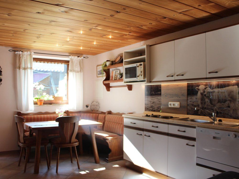 Küche und Esszimmer