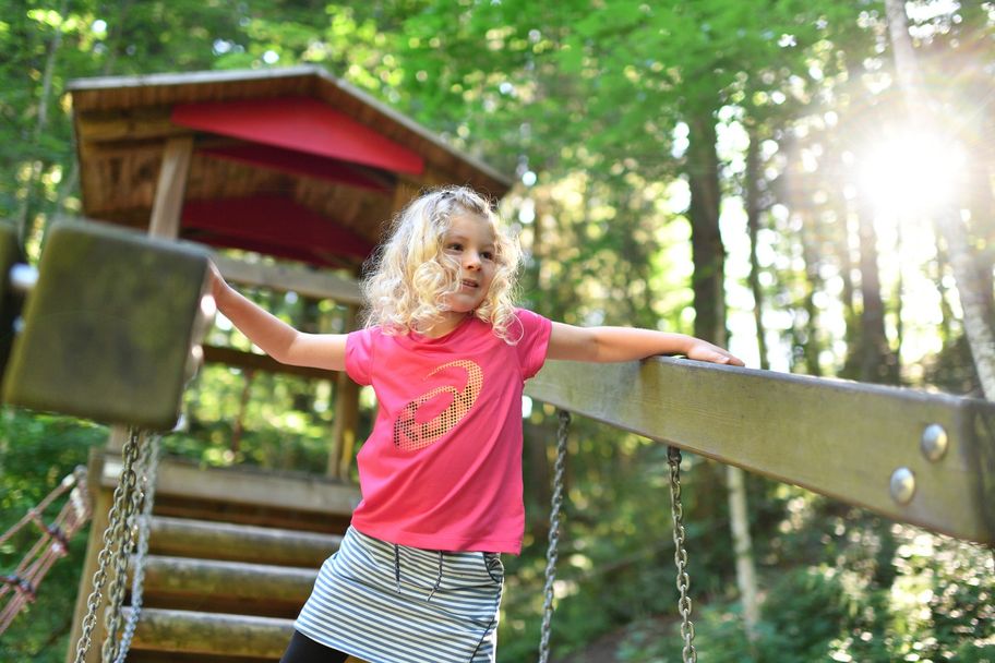 Spielhaus in der oberen Hausbachklamm