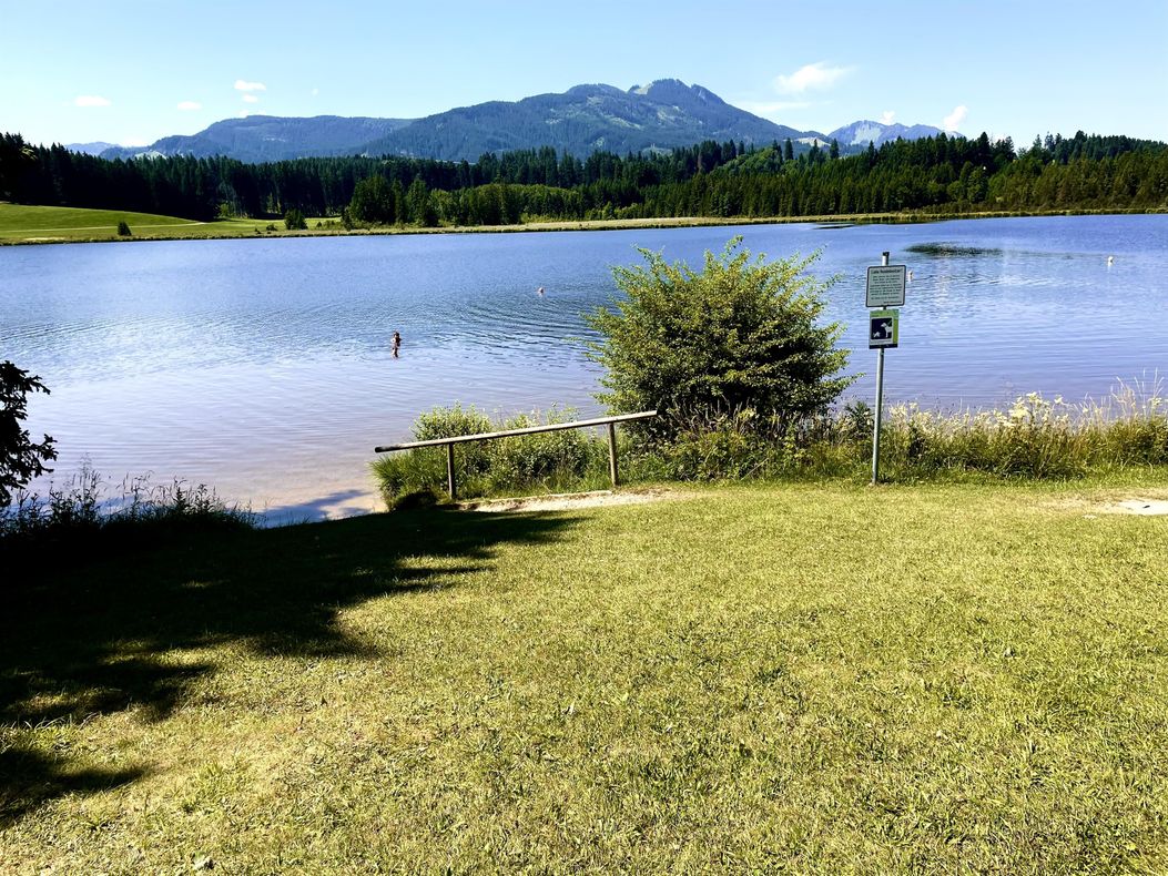 Attlesee mit Liegewiese