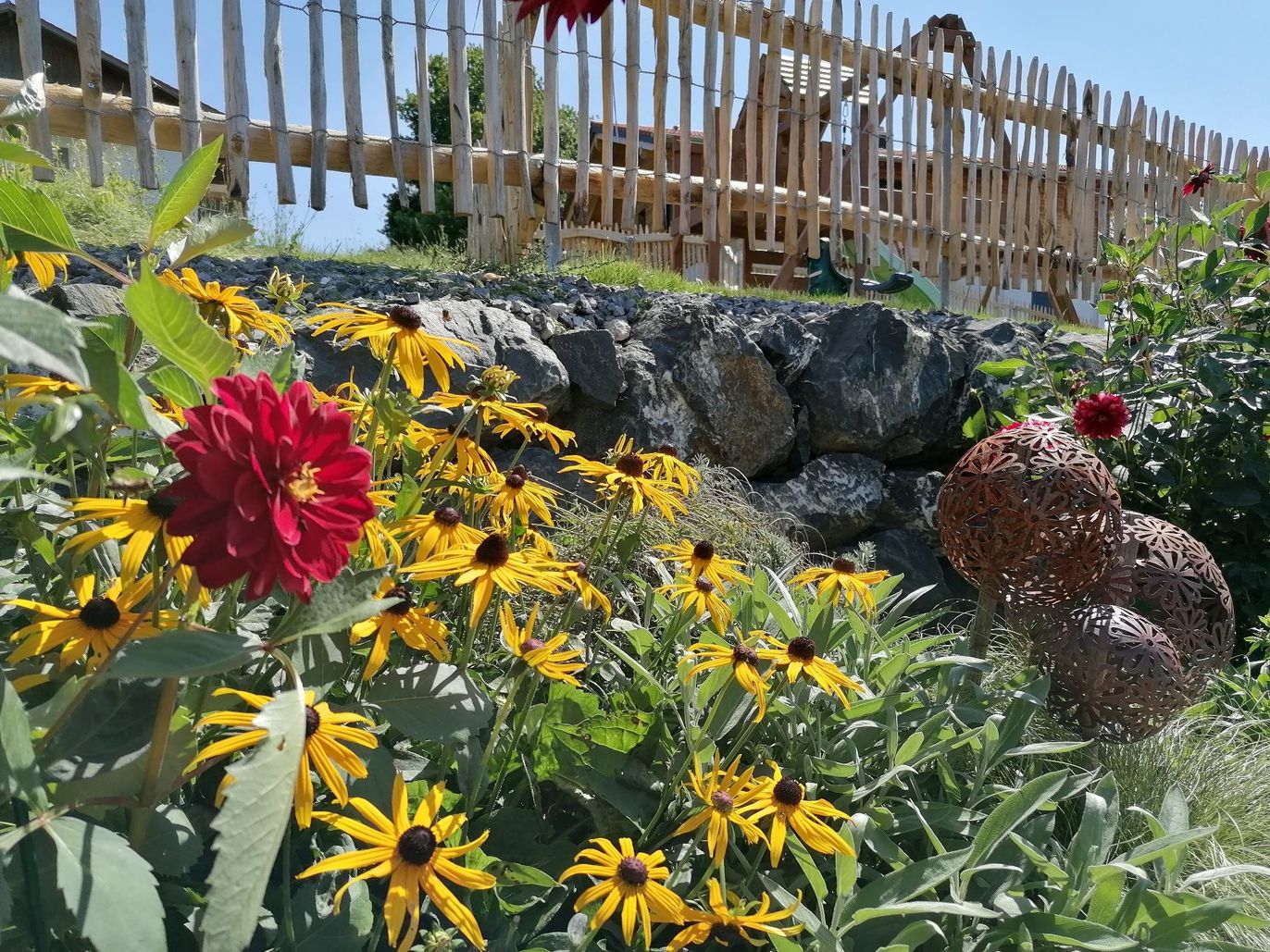 Blumenpracht am Ferienhof Hefele