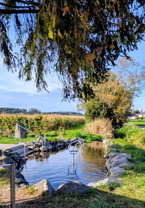 Wassertretanlage bei Lautrach mit Fahrradreparaturstation