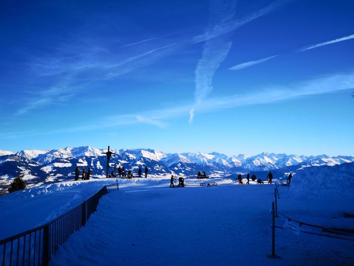 Mittag blau