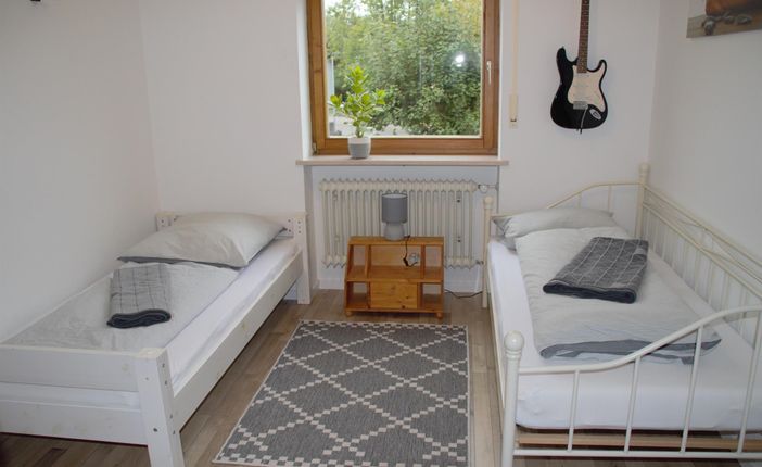 Schlafzimmer 2